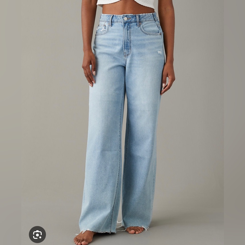 AE Baggy Jeans! Never worn. Super comfy.